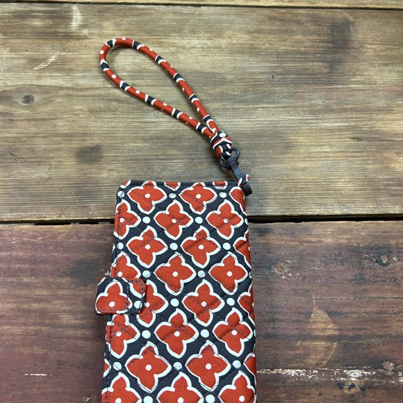 New Vera Bradley Floral Burnt Orange and Black Phone Wristlet in Moorish. - Picture 5 of 8